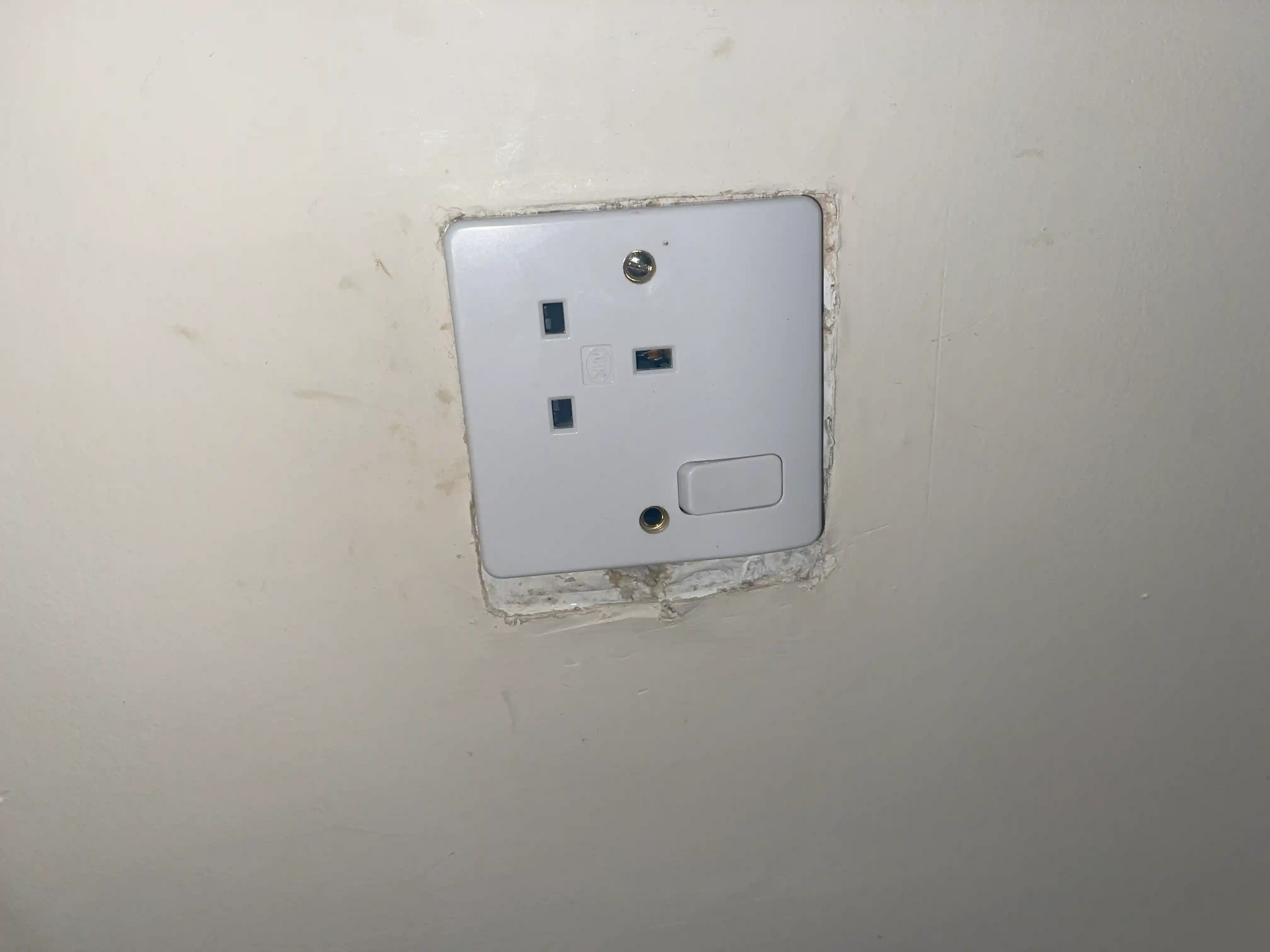 24 Hours Emergency Electrician near Mayfair